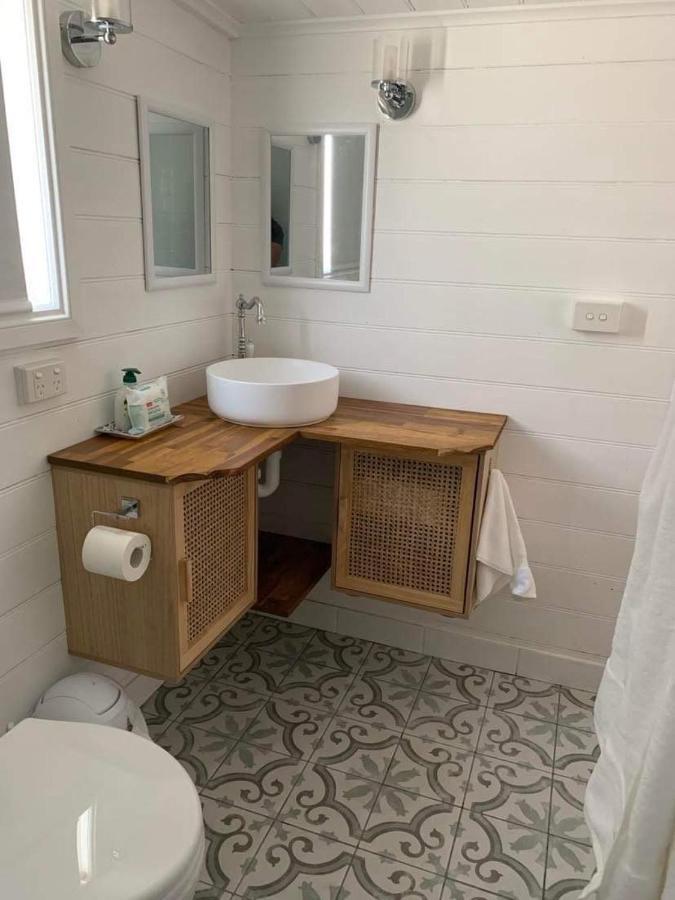 The Wandering Duck - Heritage Tiny House Strahan Dış mekan fotoğraf
