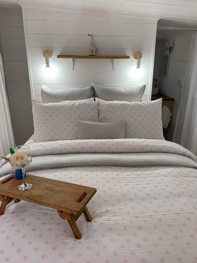 The Wandering Duck - Heritage Tiny House Strahan Dış mekan fotoğraf